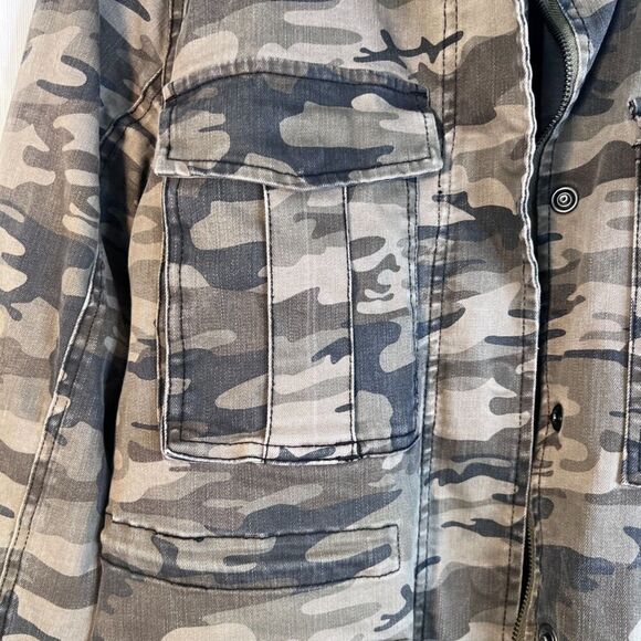 Sanctuary Green Army Camo Print Mock Neck Cargo Utility Jacket Size Medium - Picture 7 of 14